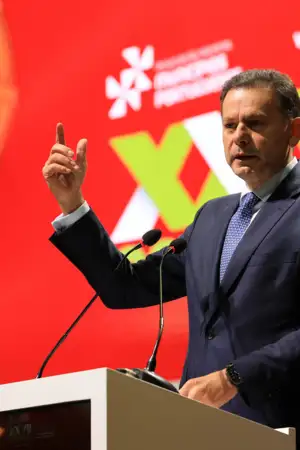 Montenegro promete nova Lei das Finanças Locais, mas afasta regionalização